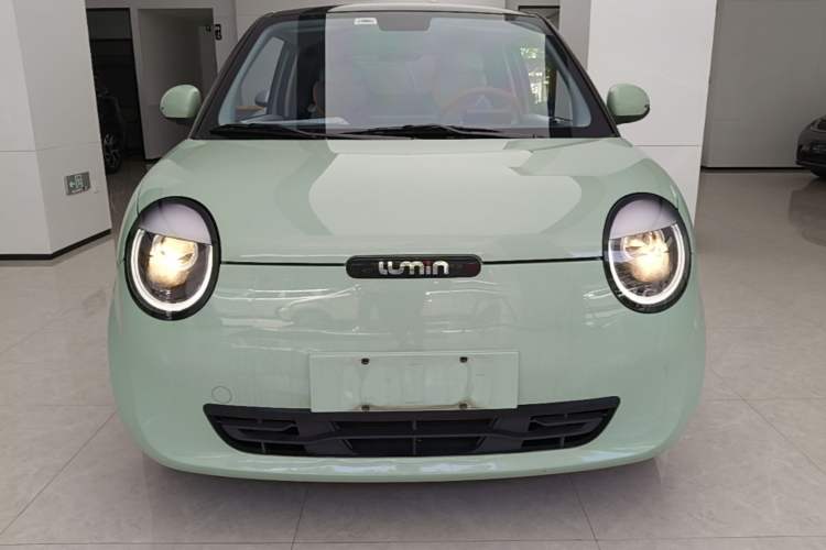 Used CHANGAN NEVO Lumin 2023 301km Honey Dew Edition Front
