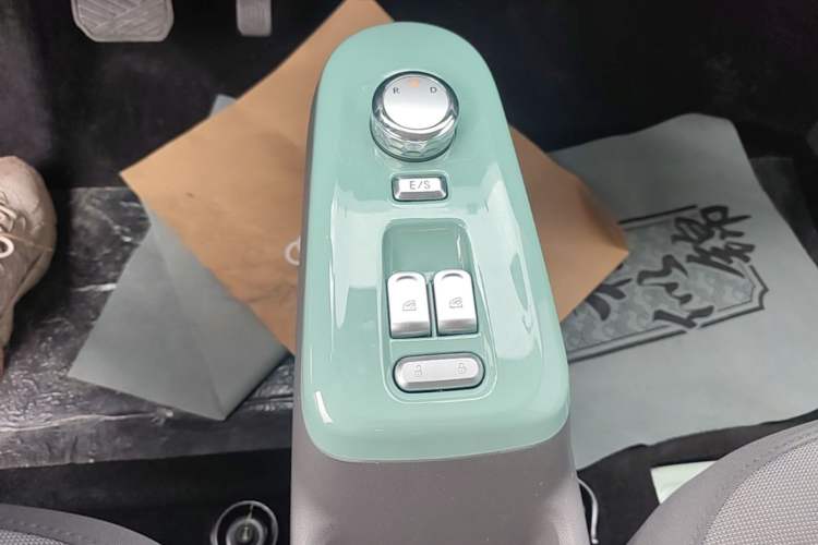 Used CHANGAN NEVO Lumin 2023 205km Xiangqin Version Gear Lever