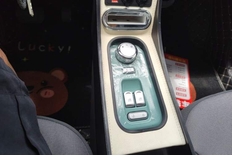 Used CHANGAN NEVO Lumin 2023 205km Xiangqin Version Gear Lever