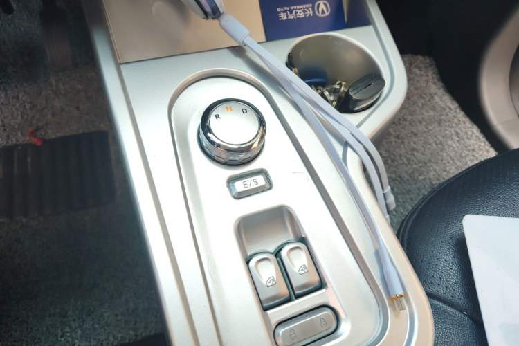 Used CHANGAN NEVO Lumin 2023 205km Xiangqin Version Gear Lever
