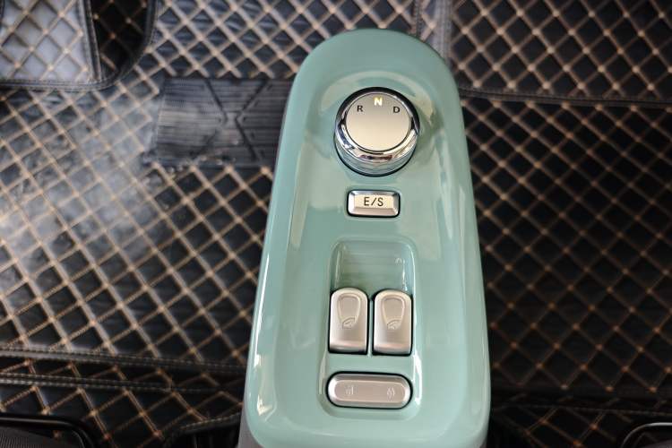 Used CHANGAN NEVO Lumin 2023 205km Xiangqin Version Gear Lever