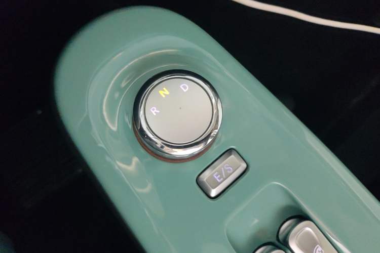 Used CHANGAN NEVO Lumin 2023 205km Xiangqin Version Gear Lever