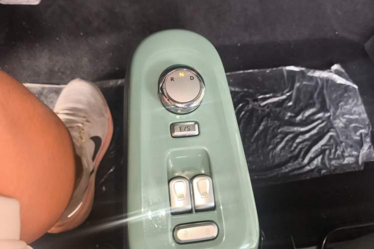 Used CHANGAN NEVO Lumin 2023 205km Xiangqin Version Gear Lever