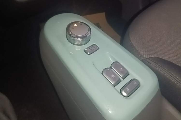 Used CHANGAN NEVO Lumin 2023 205km Xiangqin Version Gear Lever