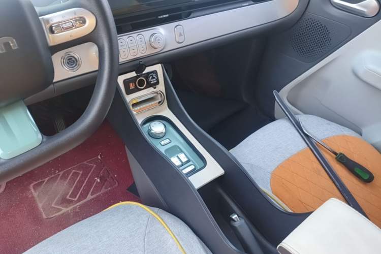 Used CHANGAN NEVO Lumin 2023 205km Xiangqin Version Gear Lever