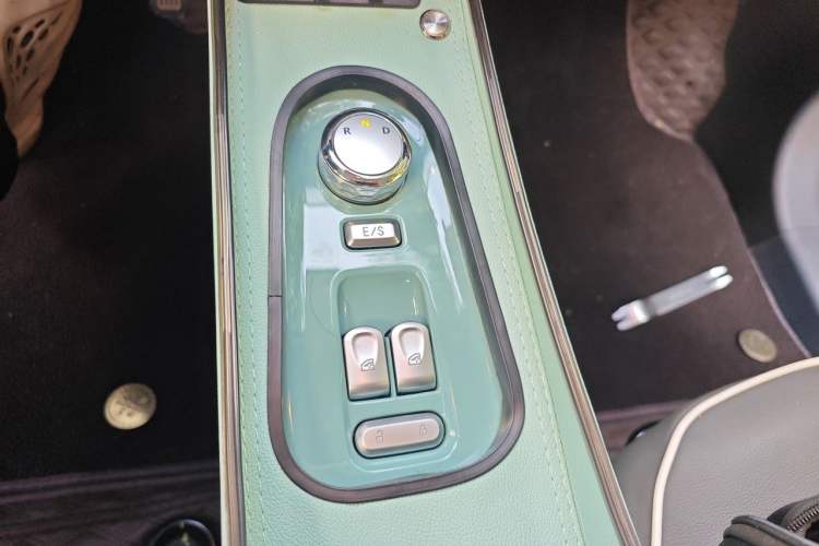 Used CHANGAN NEVO Lumin 2023 205km Xiangqin Version Gear Lever