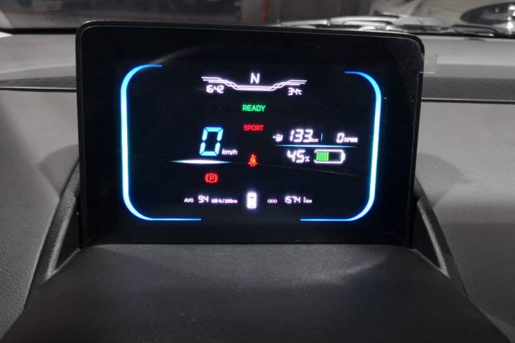 Used CHANGAN NEVO Lumin 2023 301km Honey Dew Edition Instrument Cluster
