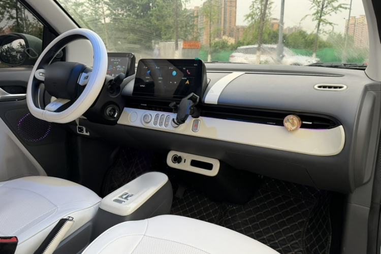 Used CHANGAN NEVO Lumin 2023 301km Honey Dew Edition Interior 1