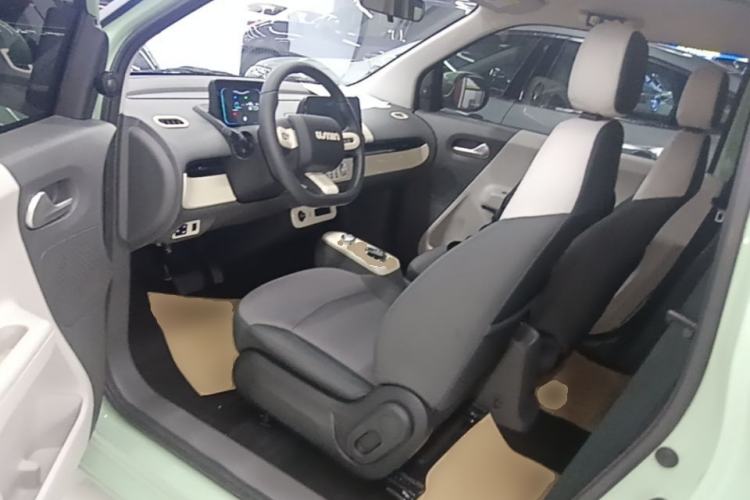 Used CHANGAN NEVO Lumin 2023 301km Honey Dew Edition Left Front Seat