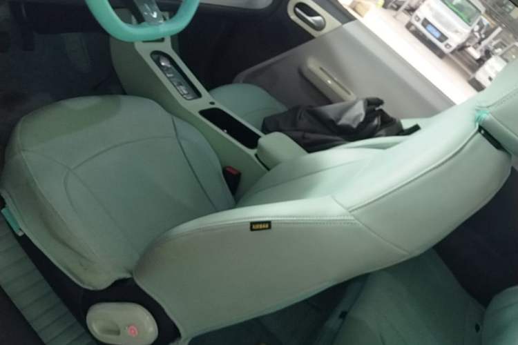 Used CHANGAN NEVO Lumin 2023 301km Honey Dew Edition Left Front Seat