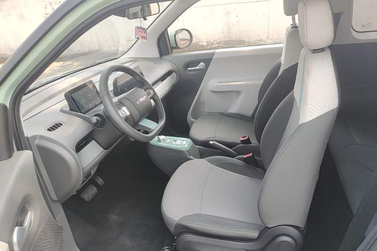 Used CHANGAN NEVO Lumin 2023 301km Honey Dew Edition Left Front Seat