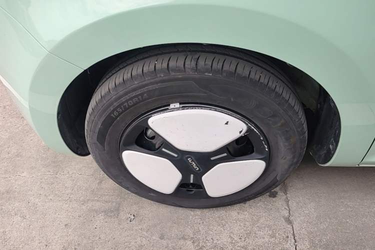 Used CHANGAN NEVO Lumin 2023 205km Xiangqin Version Left Front Wheel Hub