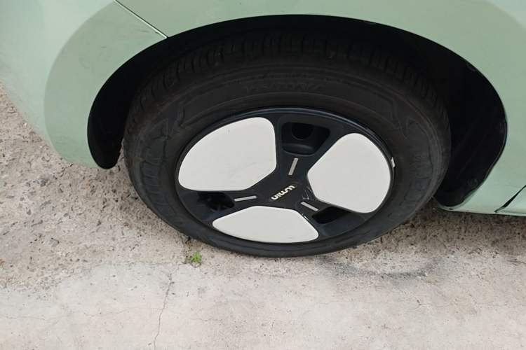 Used CHANGAN NEVO Lumin 2023 205km Xiangqin Version Left Front Wheel Hub
