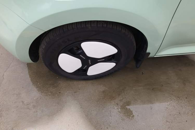 Used CHANGAN NEVO Lumin 2023 205km Xiangqin Version Left Front Wheel Hub