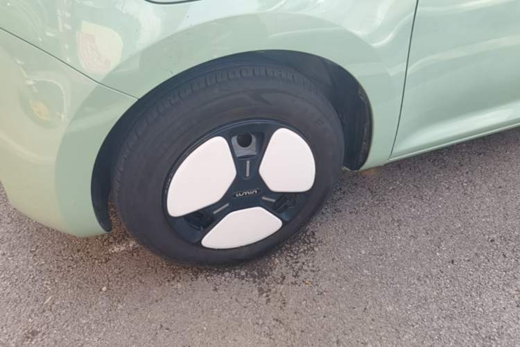 Used CHANGAN NEVO Lumin 2023 205km Xiangqin Version Left Front Wheel Hub