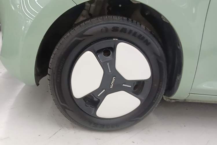 Used CHANGAN NEVO Lumin 2023 301km Honey Dew Edition Left Front Wheel Hub