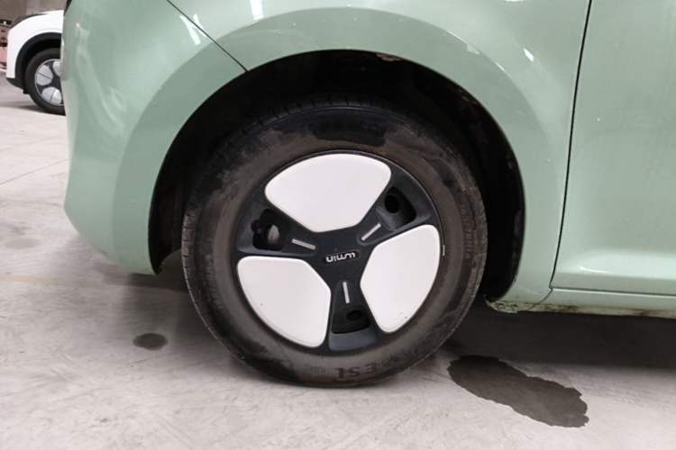 Used CHANGAN NEVO Lumin 2023 205km Xiangqin Version Left Front Wheel Hub