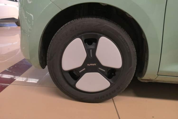 Used CHANGAN NEVO Lumin 2023 205km Xiangqin Version Left Front Wheel Hub