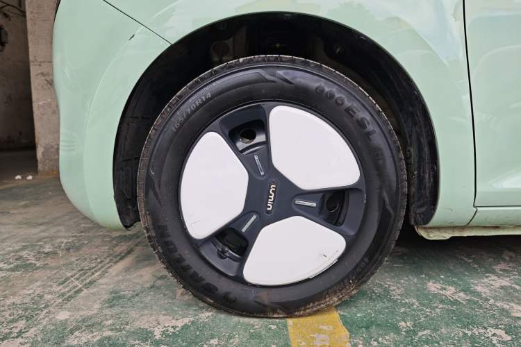 Used CHANGAN NEVO Lumin 2023 205km Xiangqin Version Left Front Wheel Hub