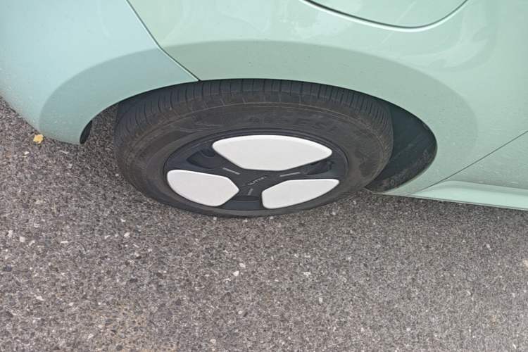 Used CHANGAN NEVO Lumin 2023 205km Xiangqin Version Left Front Wheel Hub