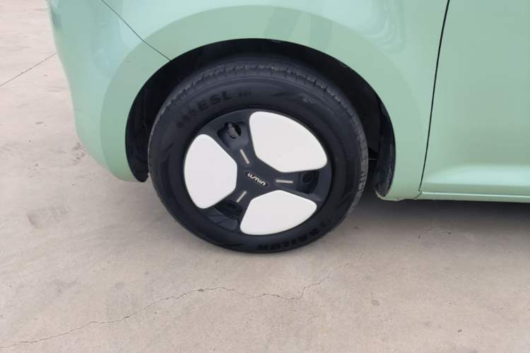 Used CHANGAN NEVO Lumin 2023 205km Xiangqin Version Left Front Wheel Hub