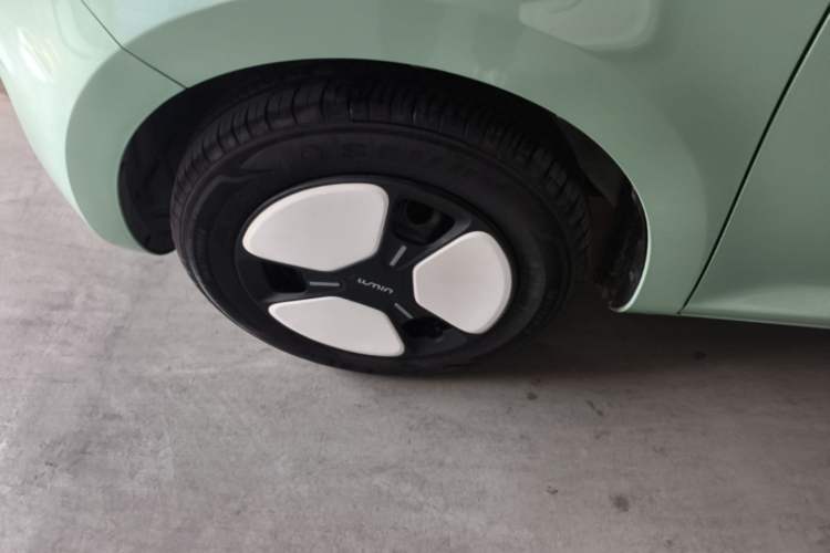 Used CHANGAN NEVO Lumin 2023 205km Xiangqin Version Left Front Wheel Hub