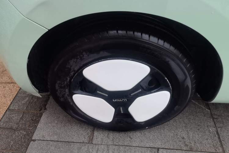 Used CHANGAN NEVO Lumin 2023 205km Xiangqin Version Left Front Wheel Hub