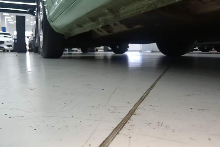 Used CHANGAN NEVO Lumin 2023 301km Honey Dew Edition Left Side Sill