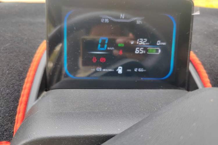 Used CHANGAN NEVO Lumin 2023 205km Xiangqin Version Odometer Close Up