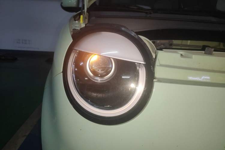Used CHANGAN NEVO Lumin 2023 301km Honey Dew Edition Right Front Headlight