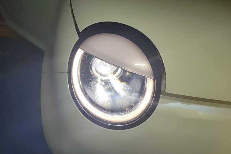 Used CHANGAN NEVO Lumin 2023 301km Honey Dew Edition Right Front Headlight
