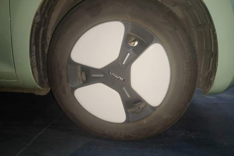 Used CHANGAN NEVO Lumin 2023 301km Honey Dew Edition Right Front Wheel Hub