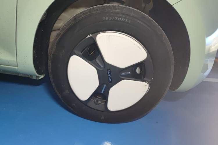 Used CHANGAN NEVO Lumin 2023 301km Honey Dew Edition Right Front Wheel Hub