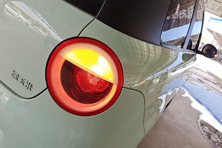 Used CHANGAN NEVO Lumin 2023 301km Honey Dew Edition Right Rear Taillight