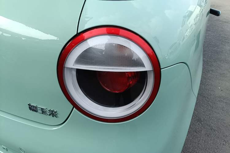 Used CHANGAN NEVO Lumin 2023 301km Honey Dew Edition Right Rear Taillight