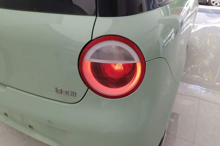 Used CHANGAN NEVO Lumin 2023 301km Honey Dew Edition Right Rear Taillight