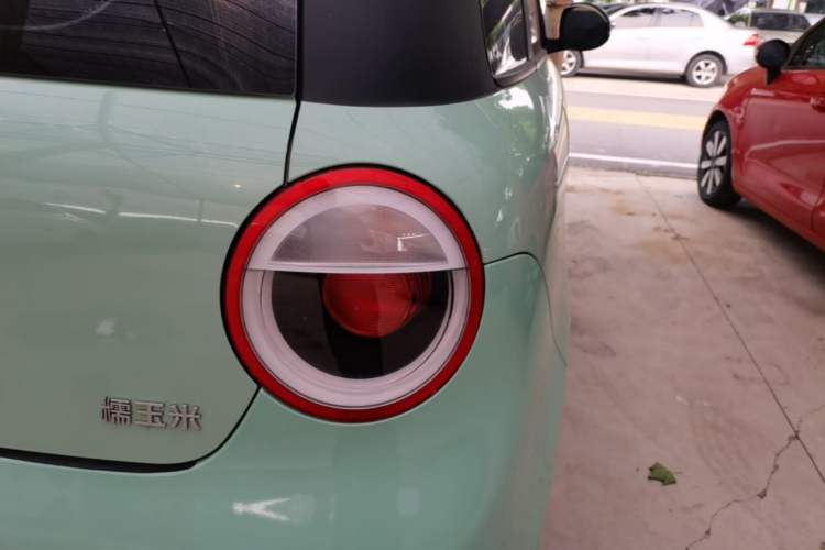 Used CHANGAN NEVO Lumin 2023 205km Xiangqin Version Right Rear Taillight