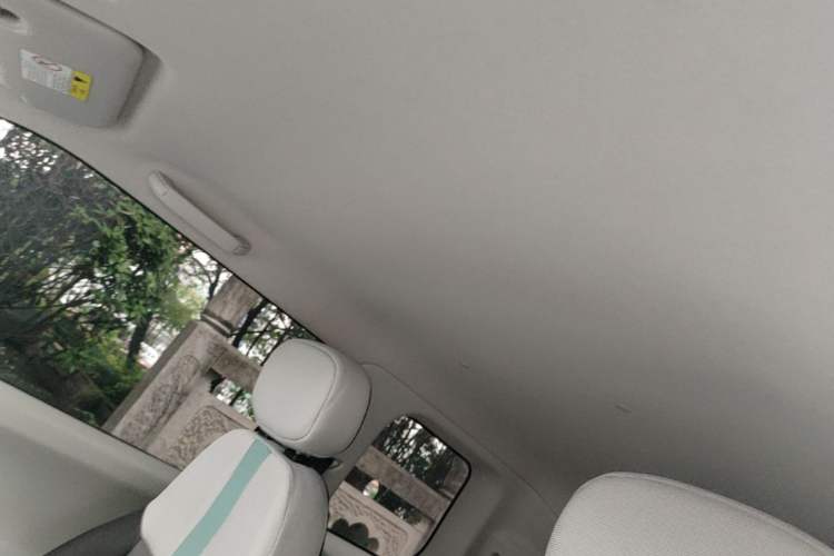 Used CHANGAN NEVO Lumin 2023 205km Xiangqin Version Roof