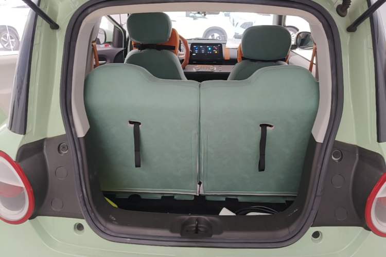 Used CHANGAN NEVO Lumin 2023 301km Honey Dew Edition Trunk
