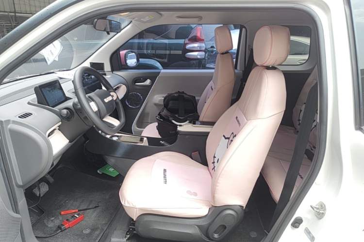 Used CHANGAN NEVO Lumin 2023 301km Honey Dew Edition Left Front Seat