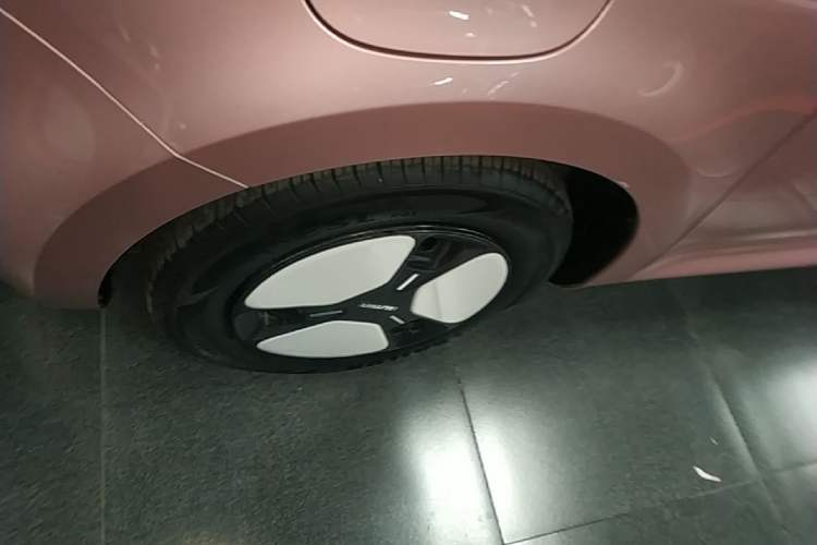 Used CHANGAN NEVO Lumin 2023 205km Xiangqin Version Left Front Wheel Hub