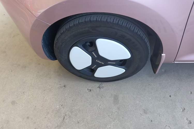 Used CHANGAN NEVO Lumin 2023 205km Xiangqin Version Left Front Wheel Hub