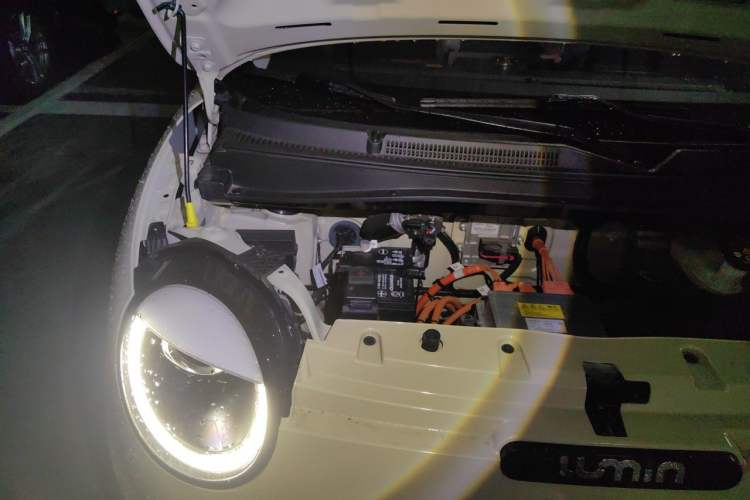 Used CHANGAN NEVO Lumin 2023 205km Xiangqin Version Engine Bay Right