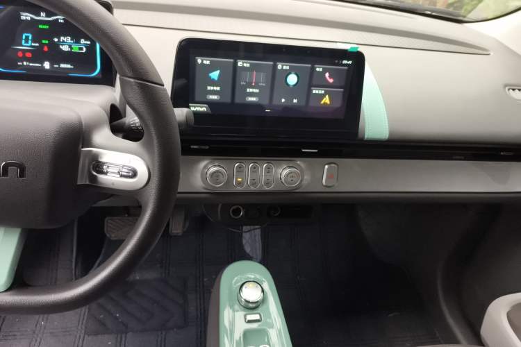 Used CHANGAN NEVO Lumin 2023 301km Honey Dew Edition Audio And AC Panel