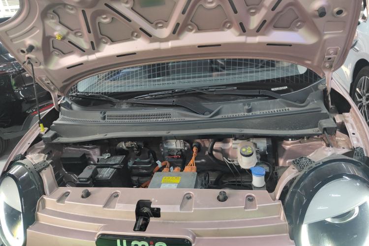 Used CHANGAN NEVO Lumin 2023 301km Honey Dew Edition Engine Bay