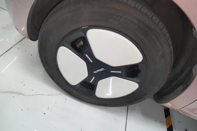 Used CHANGAN NEVO Lumin 2023 301km Honey Dew Edition Exterior 7