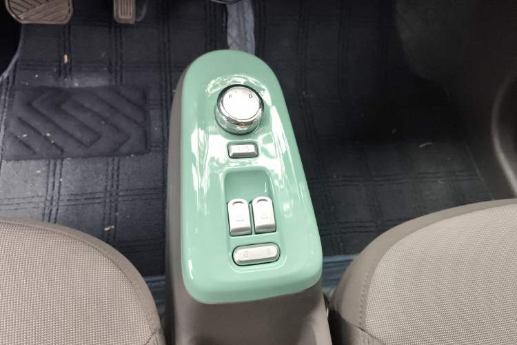 Used CHANGAN NEVO Lumin 2023 301km Honey Dew Edition Gear Lever
