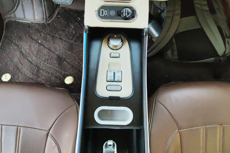 Used CHANGAN NEVO Lumin 2023 205km Xiangqin Version Gear Lever