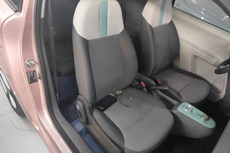 Used CHANGAN NEVO Lumin 2023 301km Honey Dew Edition Right Front Seat