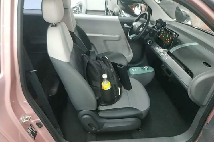 Used CHANGAN NEVO Lumin 2023 205km Xiangqin Version Right Front Seat